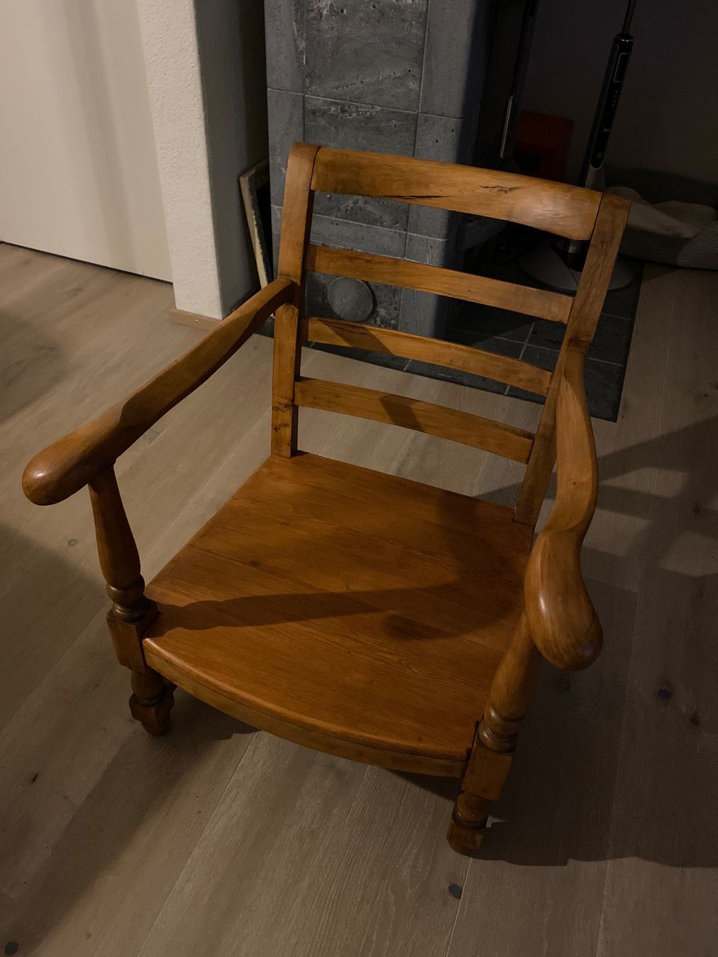 Sedie: Antiker Holzstuhl – Usato da Steffisburg venduto da Bschm72 5