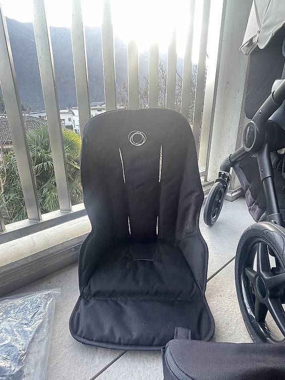Bugaboo Carrozzine: Bugaboo Fox 2 con accessori – Usato da Verscio venduto da Titti710 3