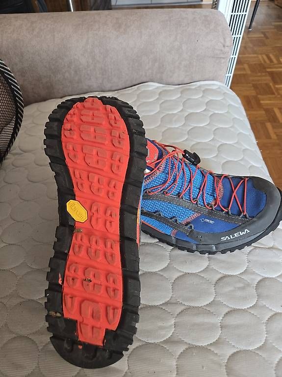 Damenschuhe: Chaussures nordic walking – Gebraucht aus Boudry von ale_r5jn