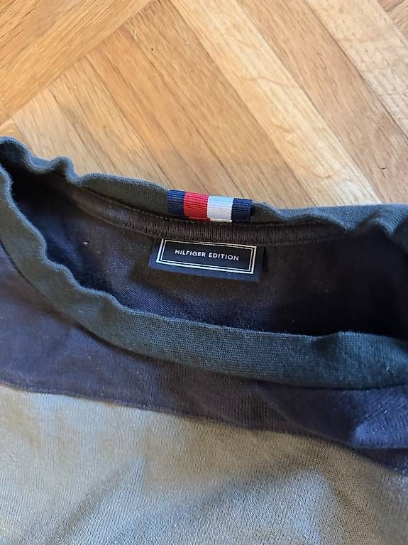 Tommy Hilfiger T-shirts: Hilfiger TShirt gr M – D'occasion à Bern par Golem3 3