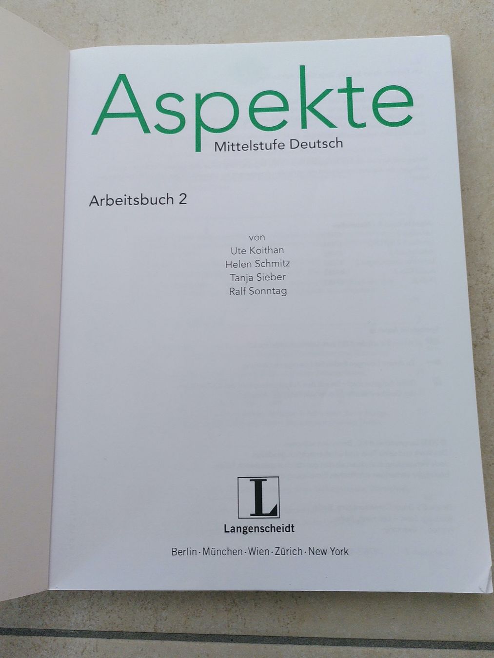 Libri: ASPEKTE- MITTELSTUFE DEUTSCH/ ARBEITSBUCH 2 – Usato da Brugg AG venduto da olamim 1