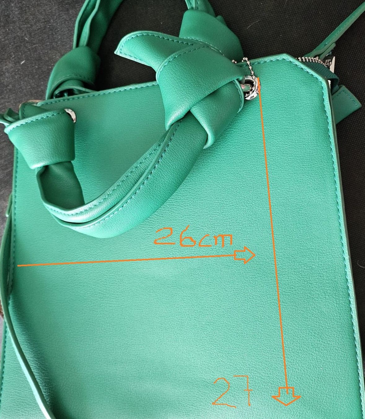 Borse da donna: grüne Handtasche 26x27 cm – Nuovo (secondo la descrizione) da Würenlingen venduto da Delfinli1 3