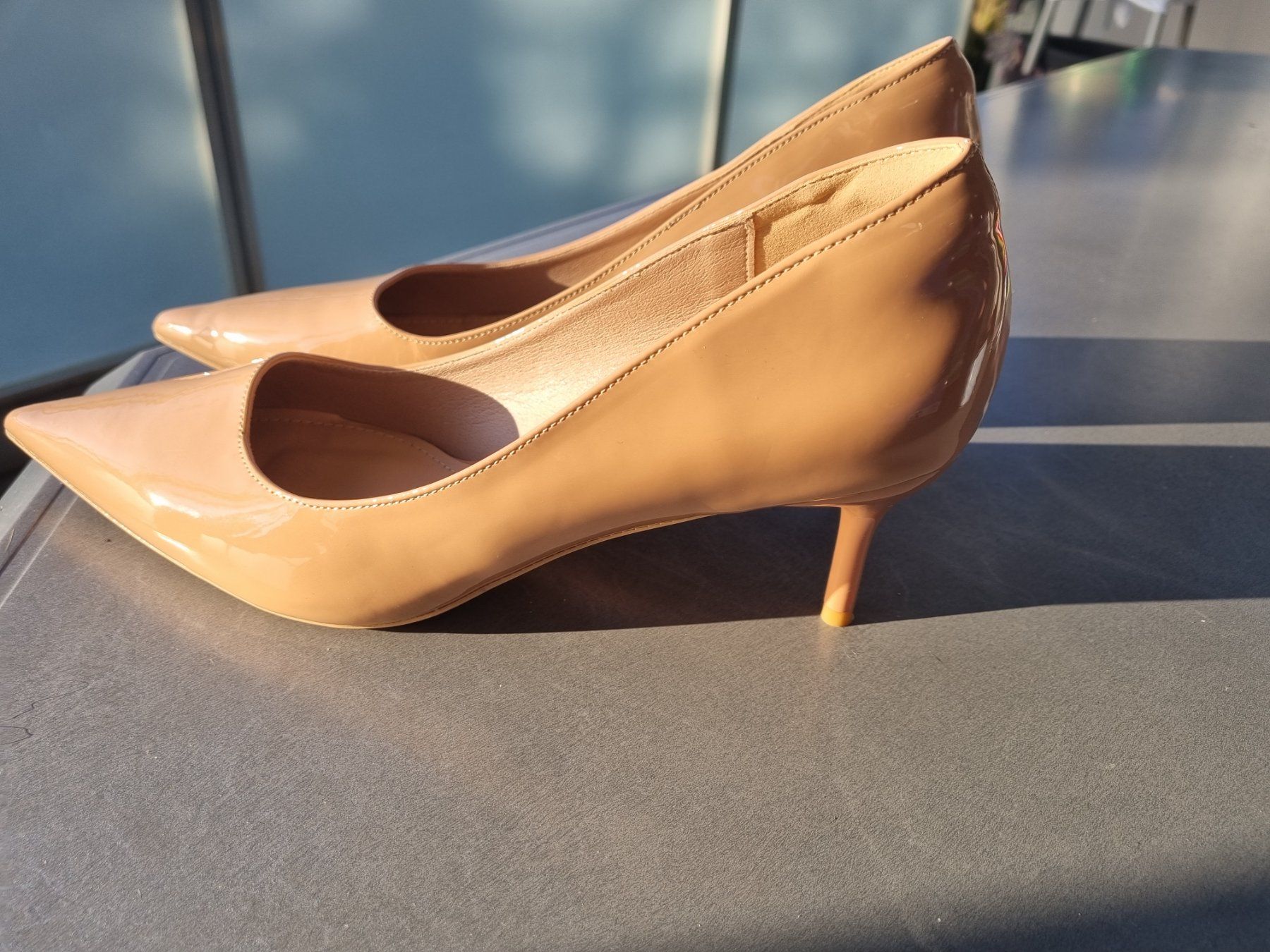 Scarpe da donna: Pumps / 42/ beige – Nuovo (secondo la descrizione) da Adlikon b.Regensdf venduto da attila63
