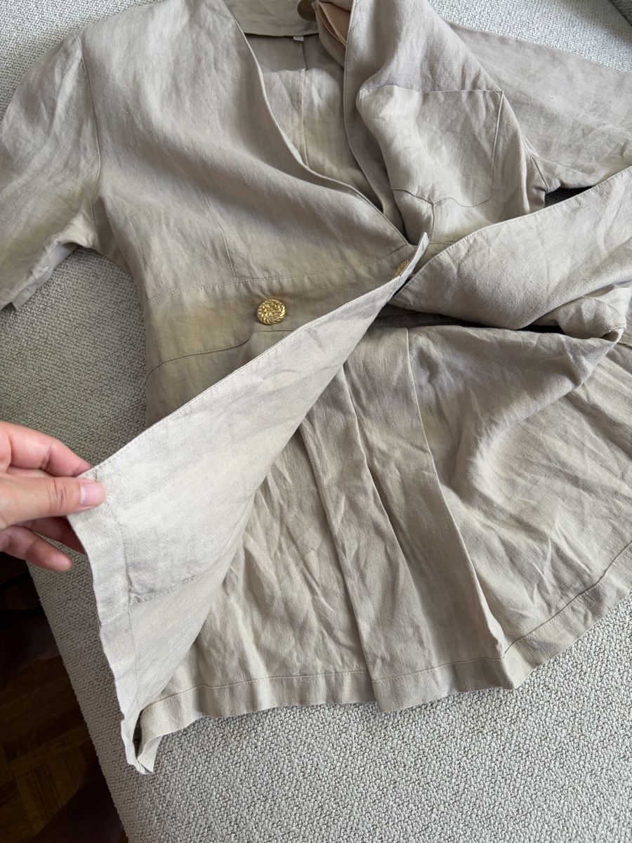 Cappotti: Linen jacket size 38 V-neck button closure – Usato da Zürich venduto da dor_9l9g 8