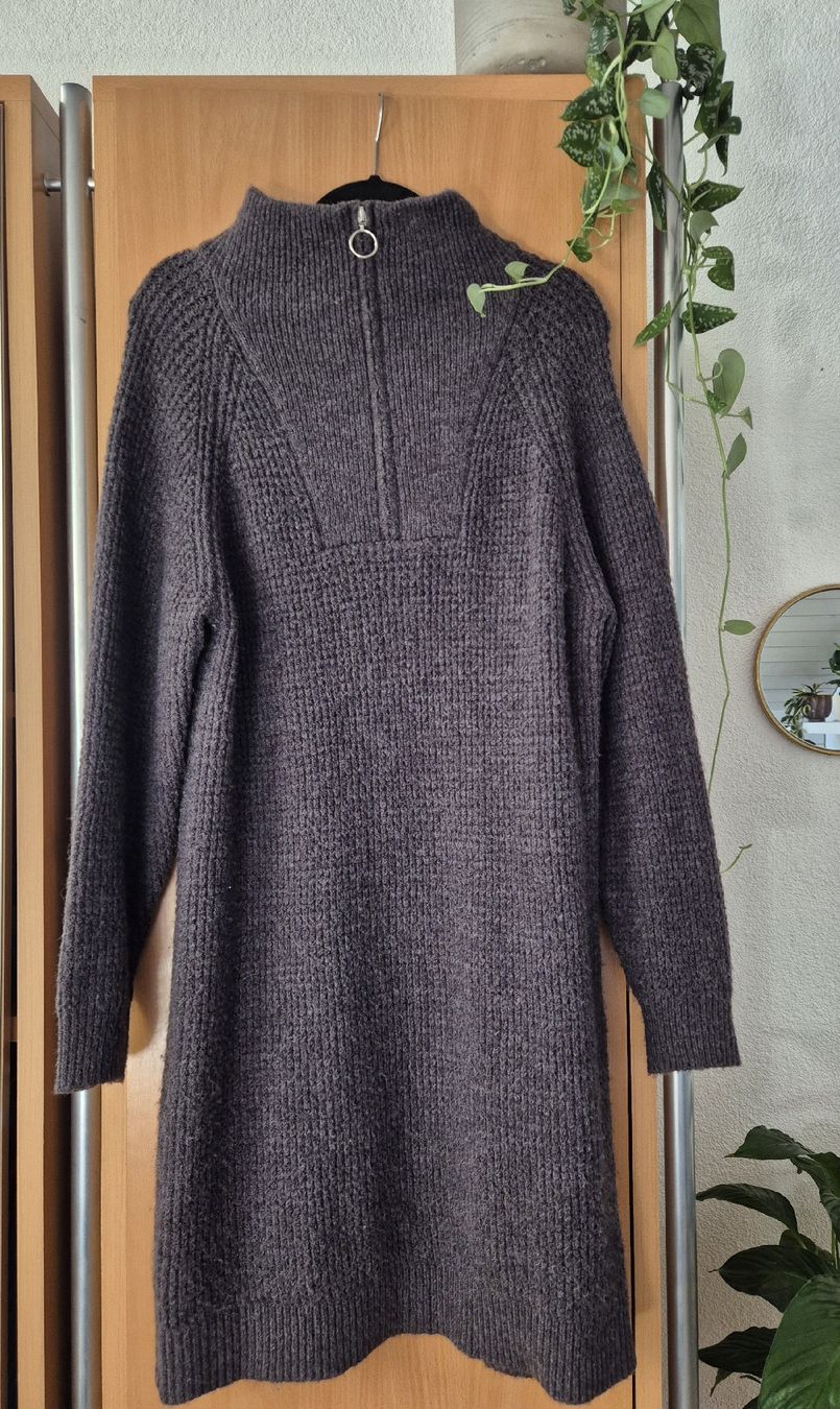 Robes: Kleid – Neuf (Voir description) à Gondiswil par jst_z5bz