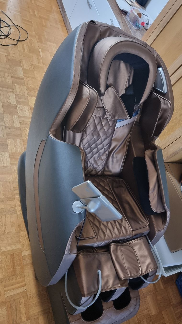 Massagegeräte: Massagesessel REVIO braun/schwarz – Gebraucht aus Effretikon von mstrihi 1