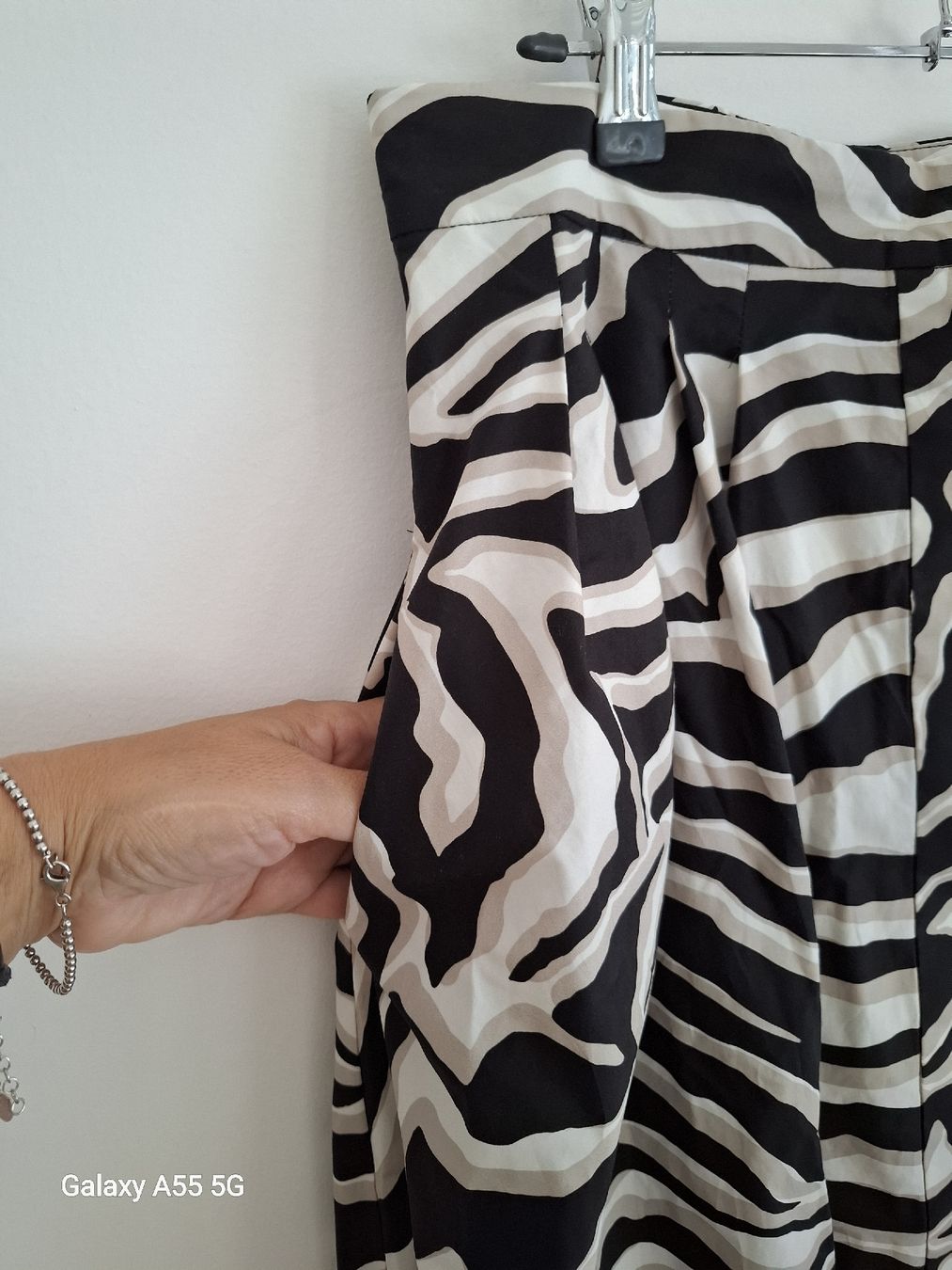 Max Mara Gonne: Jupe longue MaxMara Studio imprimé zèbre taille 40 FR – Nuovo (secondo la descrizione) da Payerne venduto da wardi11 2