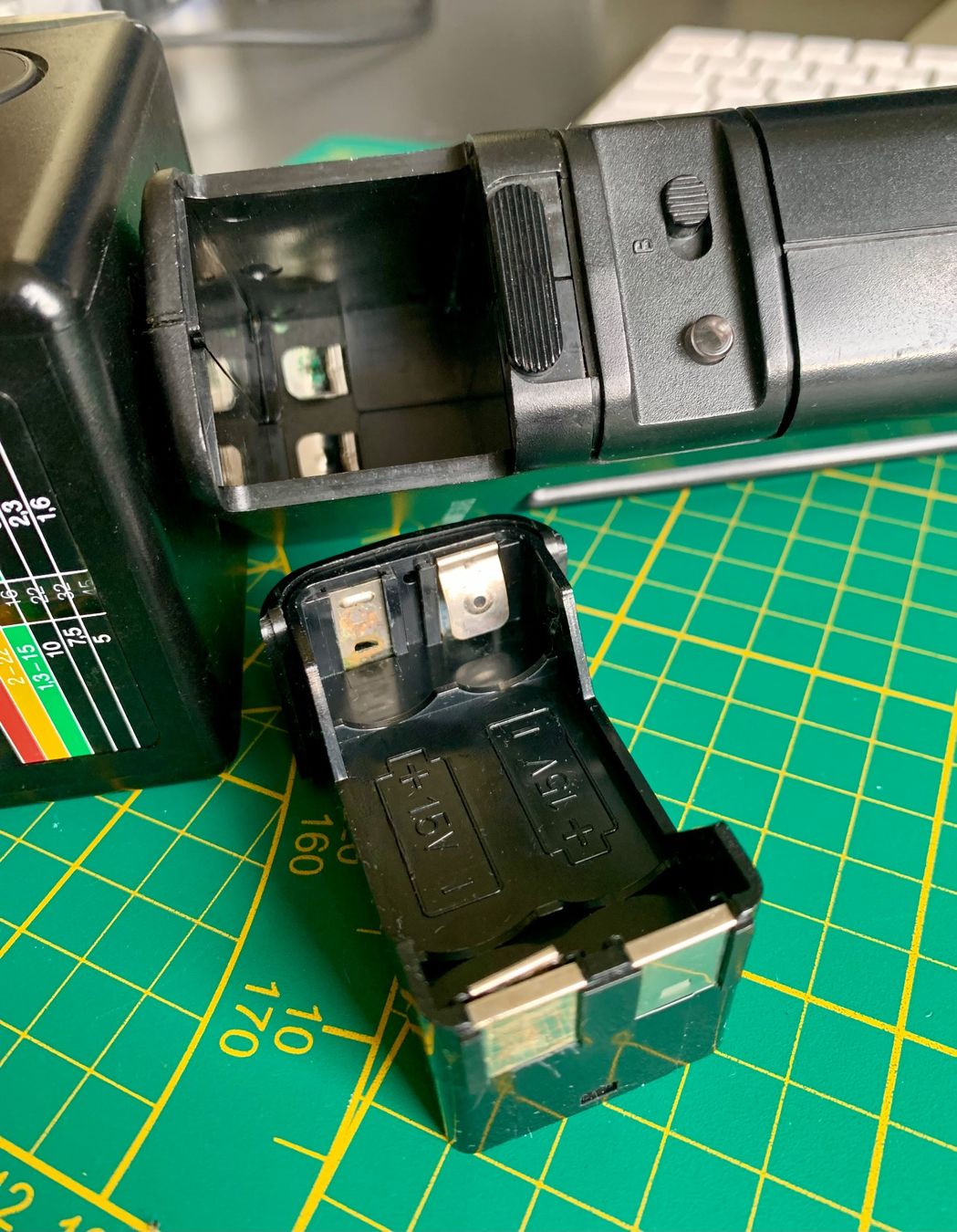 Flash: Flash Bauer E336 ABS per fotocamera . Vintage. – Usato da Vacallo venduto da Ro-Ma76 5