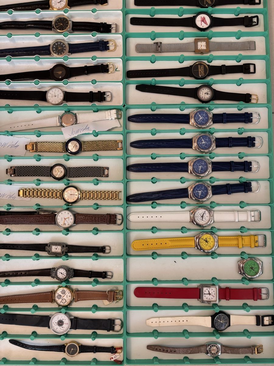 Orologi: 116 Uhren Lot – Nuovo (secondo la descrizione) da Rüti b. Büren venduto da CenicAG 2