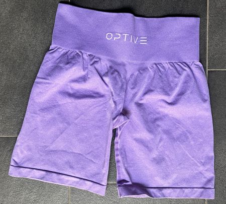 💜 Optive Sportshorts, Lila, Gr. M - Top Zustand!