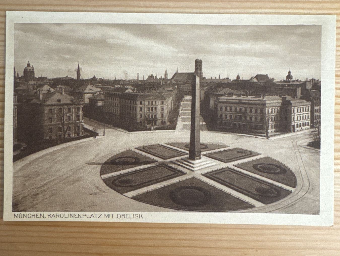 Cartoline postali: Antike Ansichtskarten, DEUTSCHLAND, München Karolinenplatz – Nuovo (secondo la descrizione) da Zürich venduto da Tarafo5