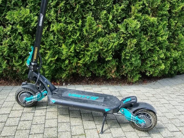 Veicoli elettrici: VSETT 9+ Swiss Edition - Dualmotor E-Scooter mit Strassenzul – Usato da Wollerau venduto da cactus-lab.ch 1