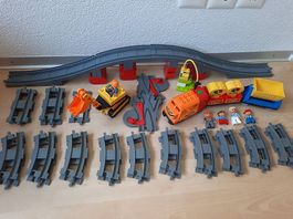 Lego Duplo Eisenbahn *Batterie* mit viel Zubehör *neuwertig*