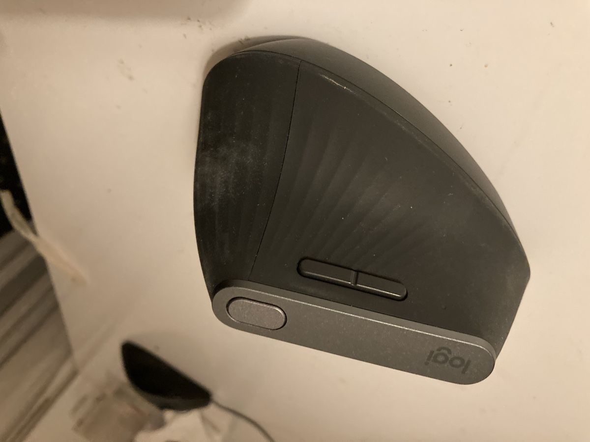 Logitech Souris: Logitech Vertikale Mouse – D'occasion à Flawil par rcnkr 1