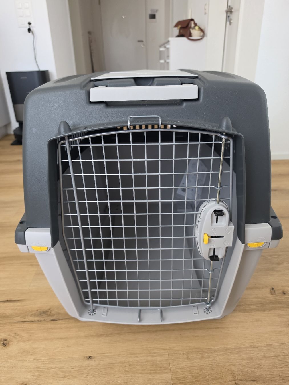 Cages, transport & sécurité: Hundebox  – Neuf (Voir description) à Frick par TCGInfinity