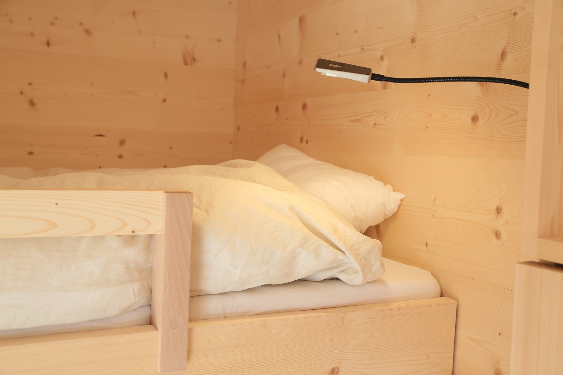 Mobilhome: Wohnbox / Tinyhouse aus Fichtenholz – Gebraucht aus Trun von T.MaissenSA 8