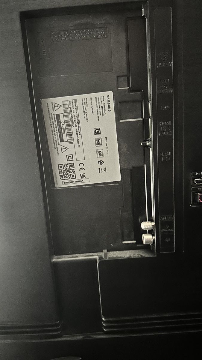 Samsung Televisori: Samsung 4k QLED 65 165cm – Difettoso da Rümlang venduto da Dripsale 2