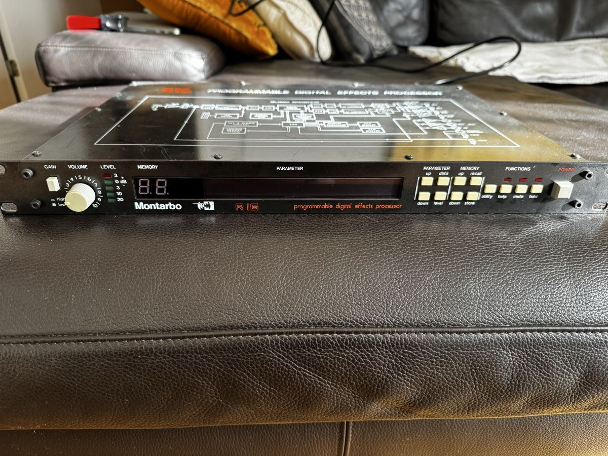 Strumenti musicali: Montarbo R16 - Rare vintage FX Processor, Reverb, Delay etc. – Usato da Zürich venduto da 1cut2