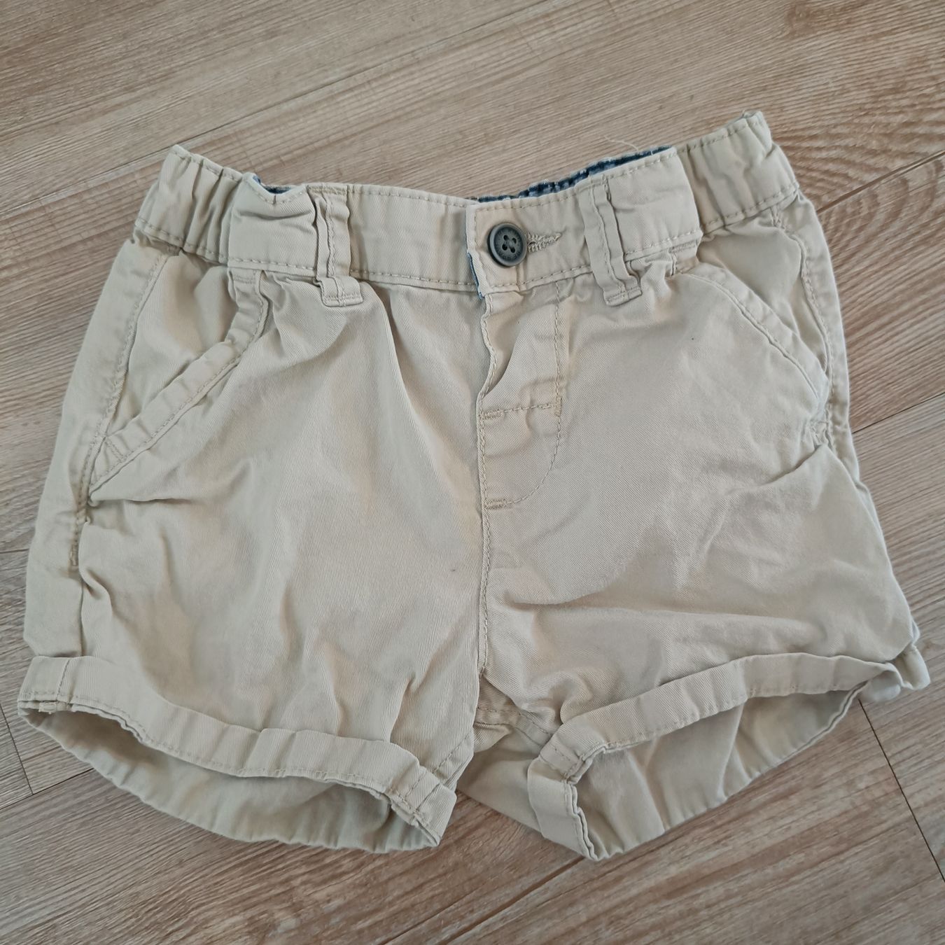 Pantalons: Shorts Grösse 80 – D'occasion à Jaberg par urig17.