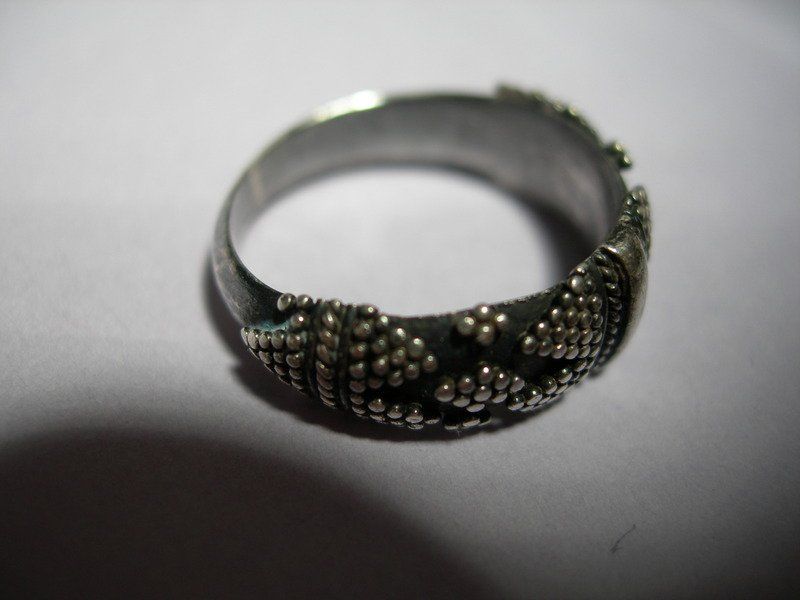 Ringe: Ring Metall alt gemustert einteilig Zustand gebraucht – Gebraucht aus Langenthal von milsgreen 2