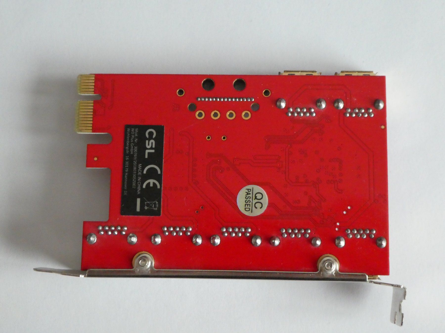 Hub & Switch: Hub intern mit 5 USB-Ports + 2 intern – Nuovo (secondo la descrizione) da Muntelier venduto da Rwc 1