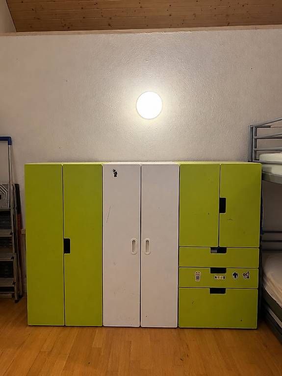 Cassettiere: Ensemble IKEA STUVA blanc/vert3 armoires+coffre+2 commodes – Usato da Châtel-St-Denis venduto da Tiago1010 3