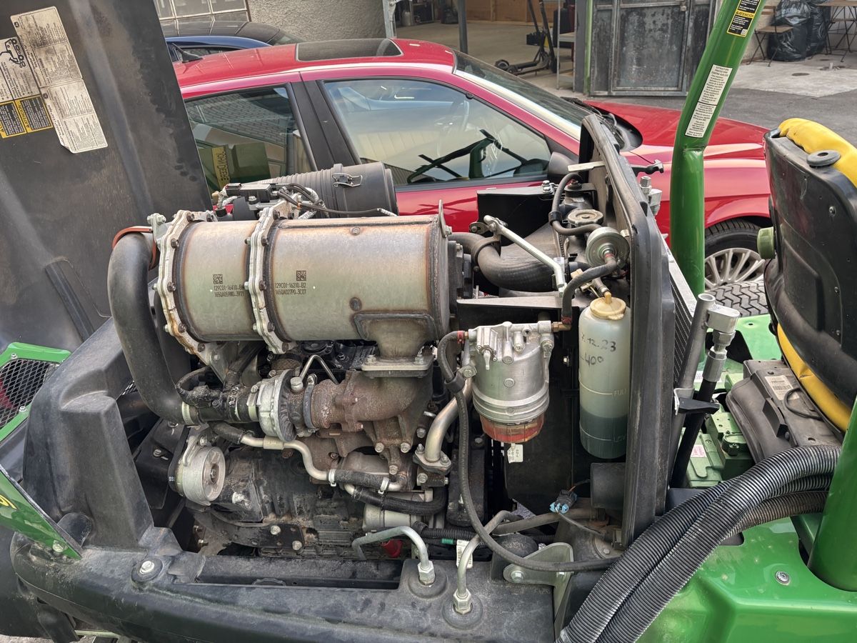 John Deere Tracteurs: John Deere 9009A  – Défectueux à Oey par DigRent 3