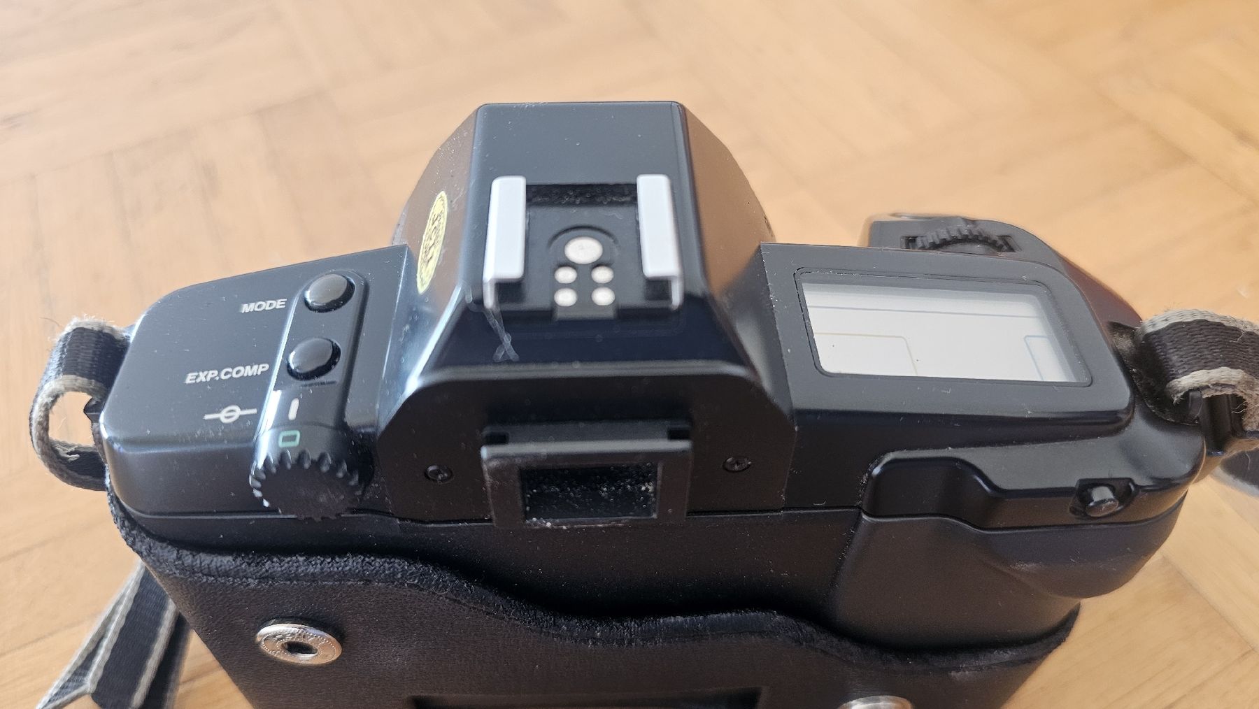 Canon Kamera: Canon EOS 650, Spiegelreflexkamera, analog, ohne Objektiv – Gebraucht aus Bottmingen von Jbilli 3