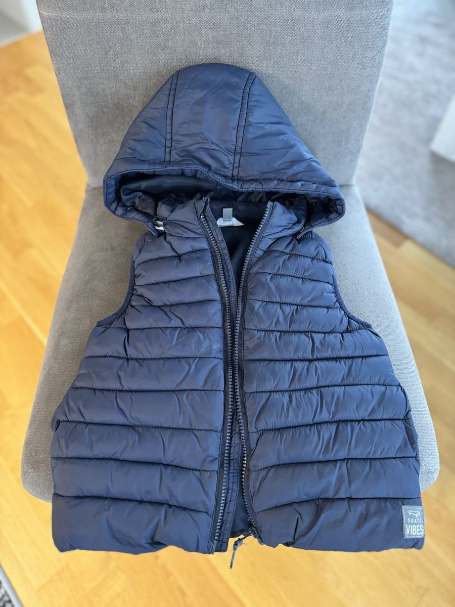 Altro abbigliamento per bambino: Gilet Gr. 116 – Usato da Otelfingen venduto da cos_j6c8