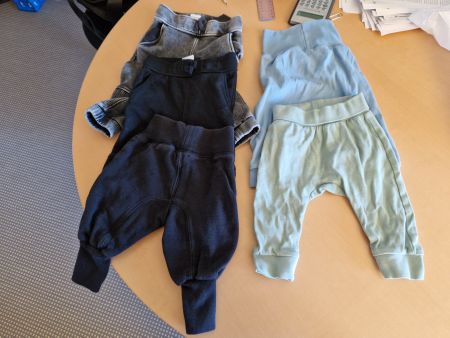 Lot de 5 pantalons H&M, taille 68