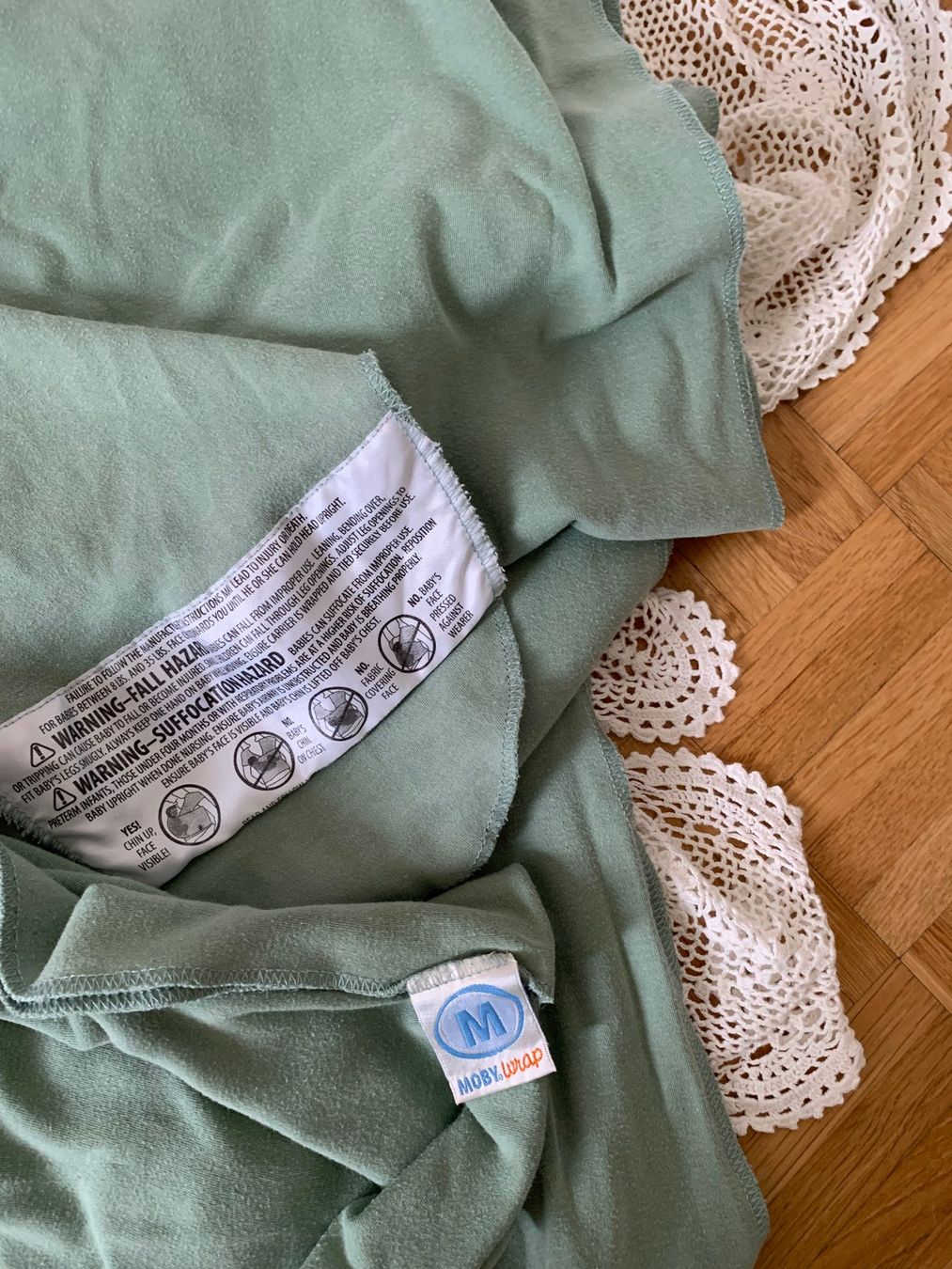 Moby Wrap Marsupi portabebè: Moby Wrap Tragetuch Sage – Usato da Moutier venduto da chDuplessy 1