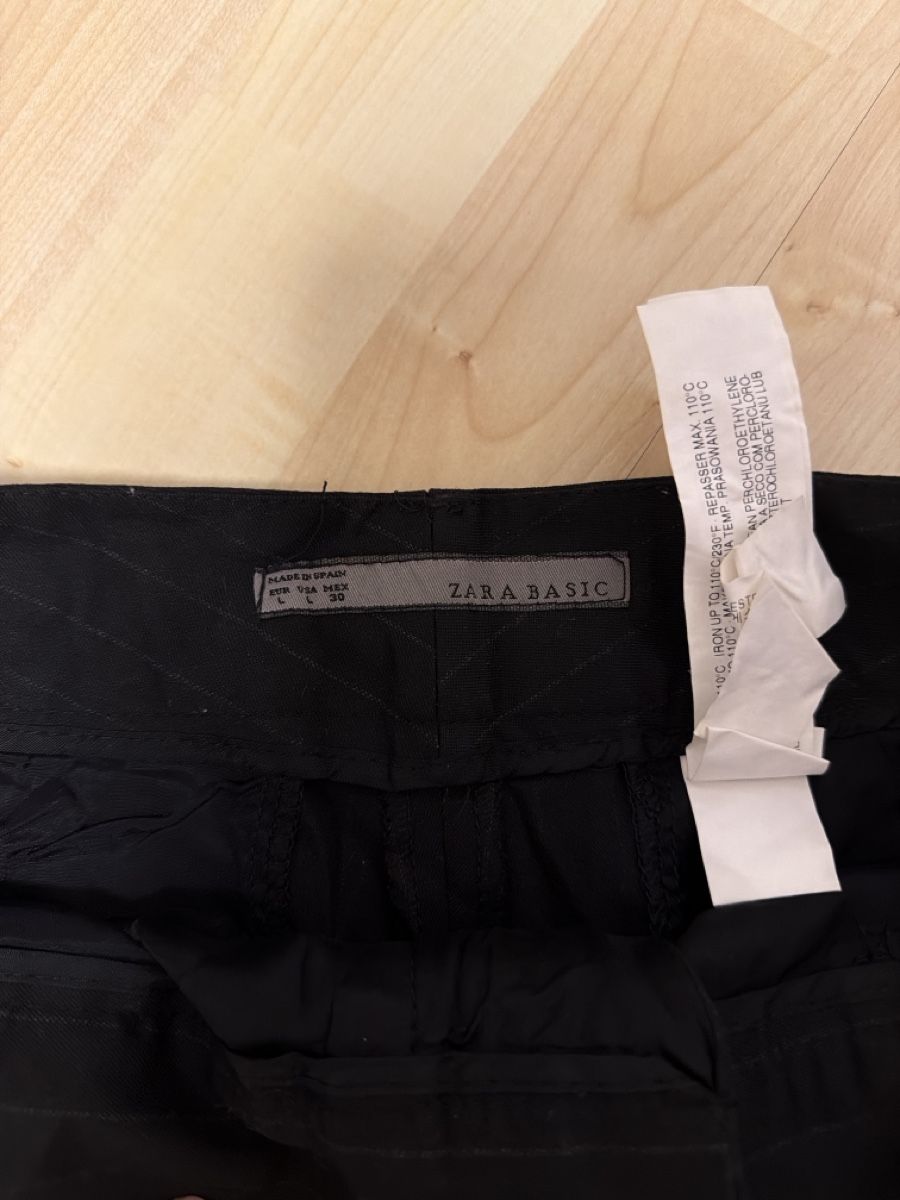 Zara Lotti di vestiti: Shorts Damen – Usato da Bassersdorf venduto da em_mik18 4