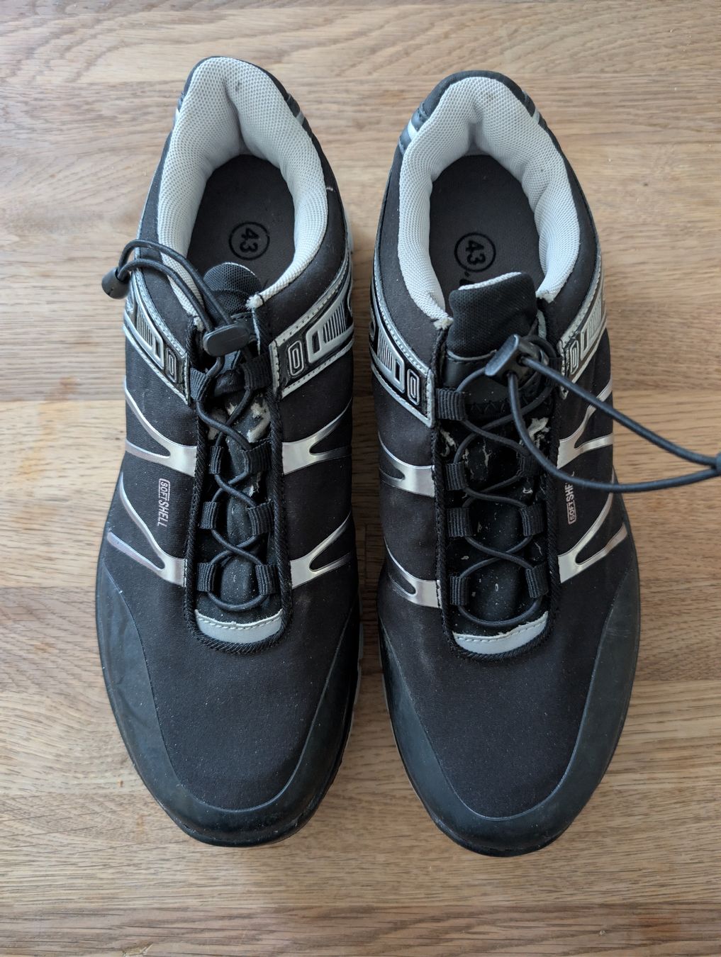 Chaussures hommes: Turnschuhe gr 43 NEU  – Neuf (Voir description) à Bern par berneroberlaenderin