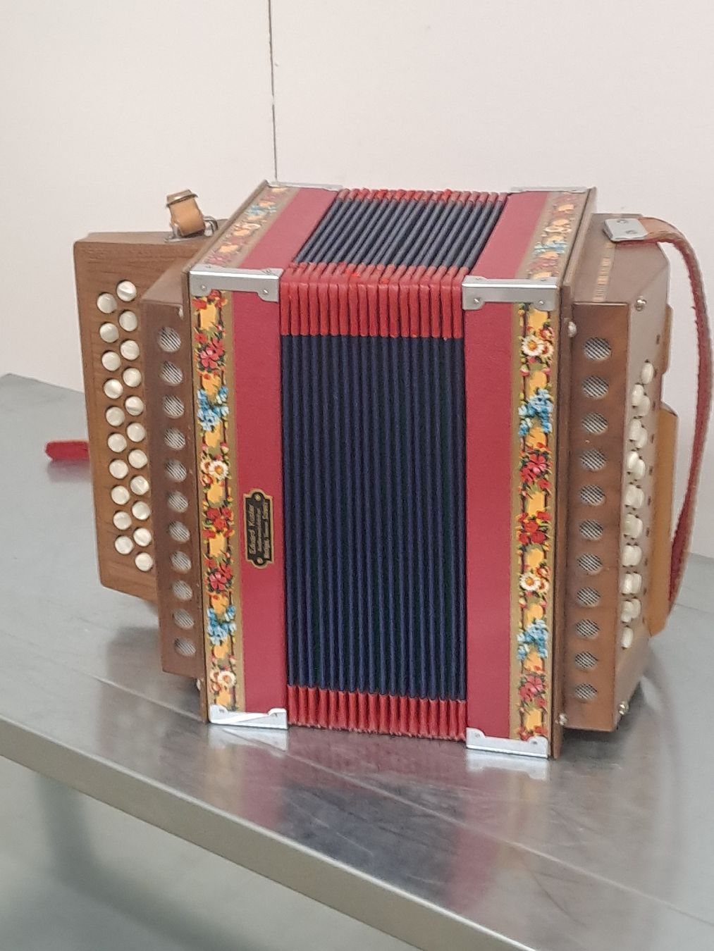 Strumenti musicali: schwyzerorgeli ton B  – Usato da Villeneuve venduto da BibiVintage 9