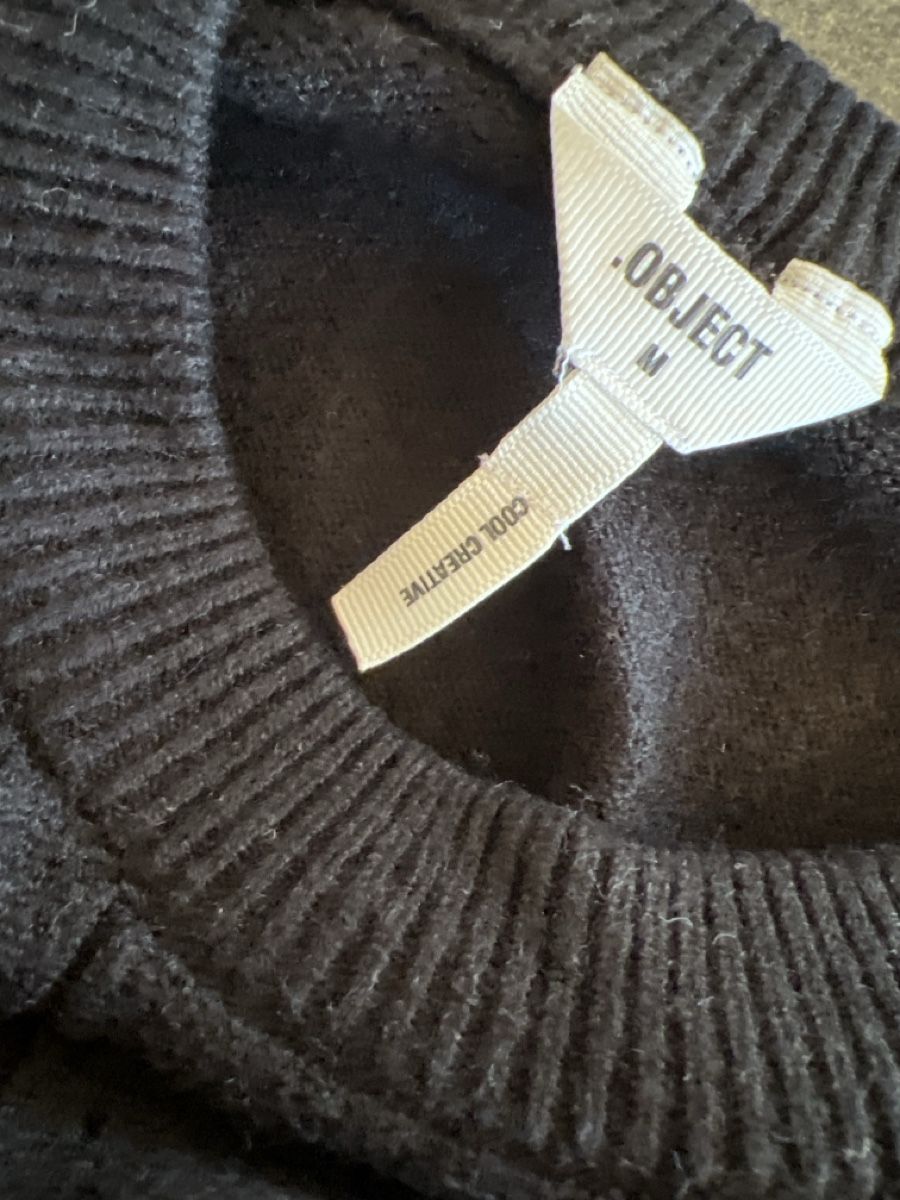 Pulls & Sweat-shirts: SALE 🌼 Strickpullover mit Blumenmuster, Object, M – D'occasion à Balzers par clancy_SCVW 2