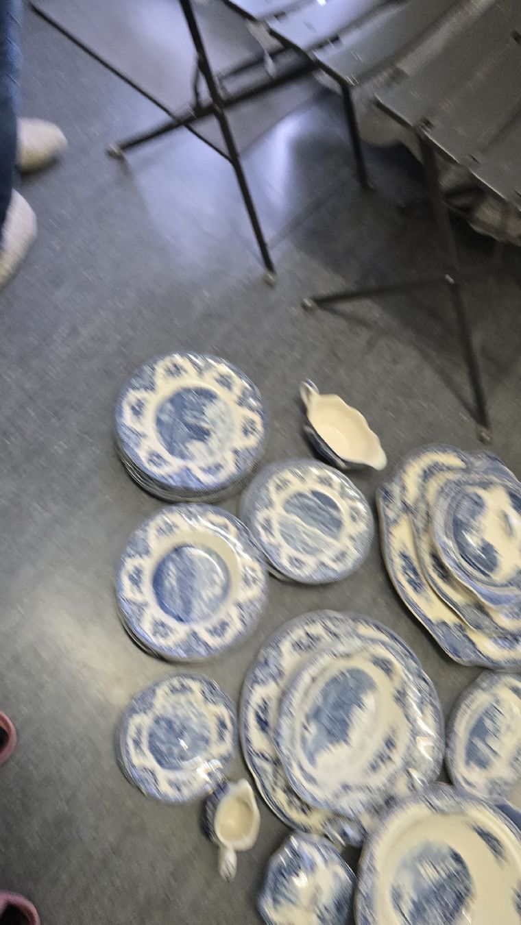 Geschirrsets: John son Bros England porsulan – Gebraucht aus Pieterlen von sal_fd6z 1