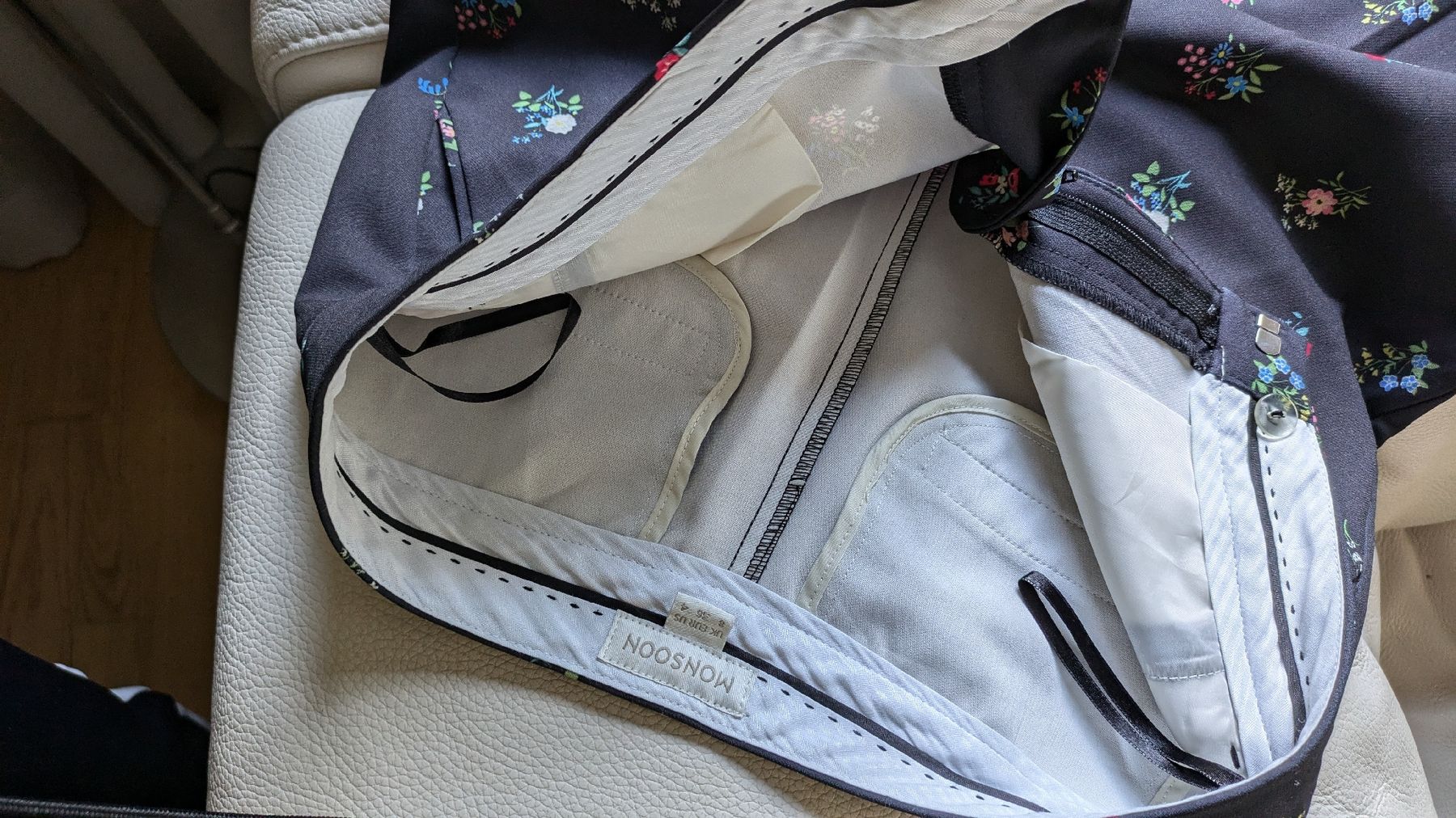Pantalons: Hose Elastisch, Gr. S-36 Neuwertig – D'occasion à Winterthur par tim_cl8x 4