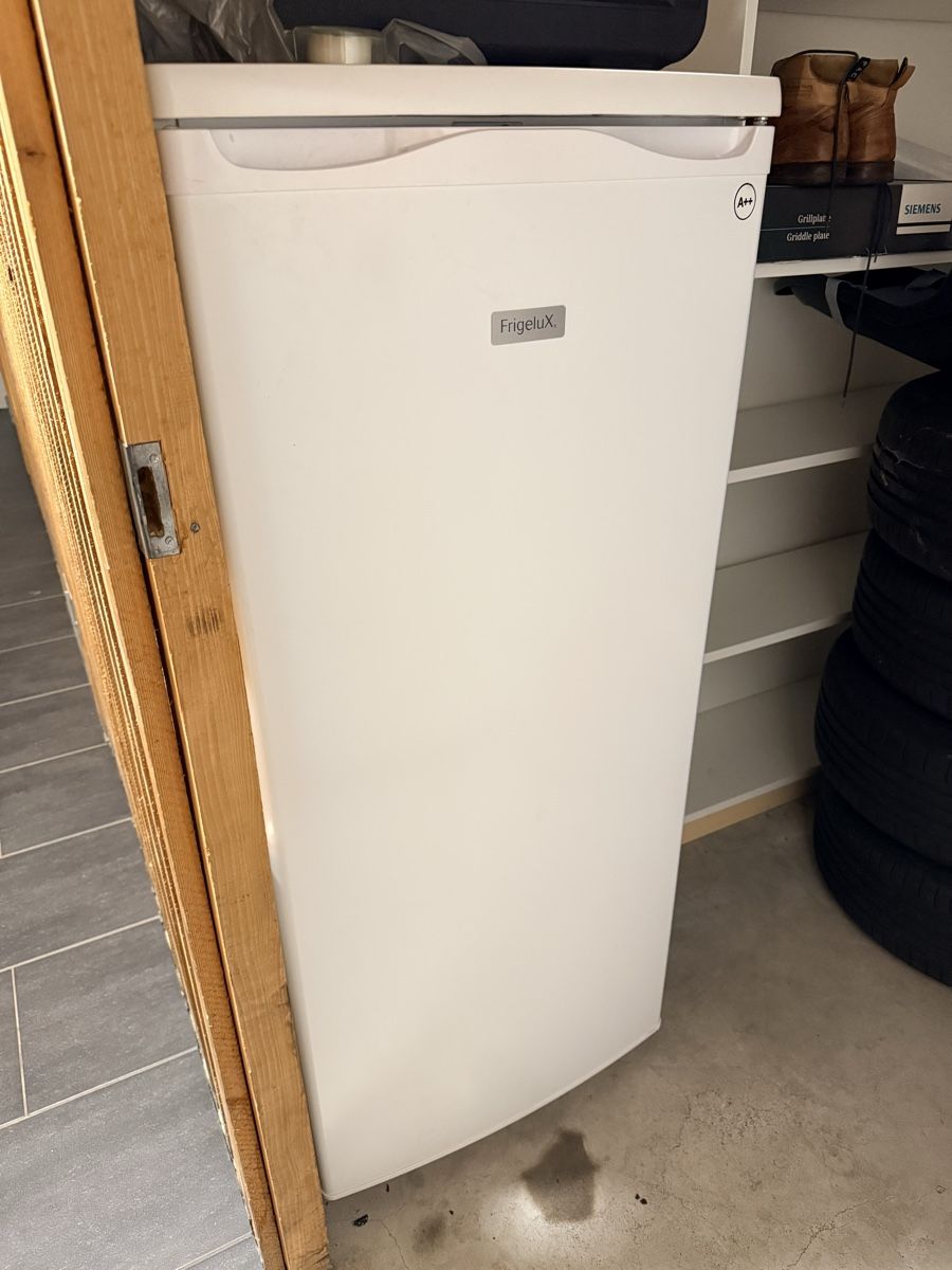 Congelatori: Tiefkühlschrank  – Usato da Muri b. Bern venduto da Huca75 1