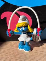 Schlumpfine mit Springseil