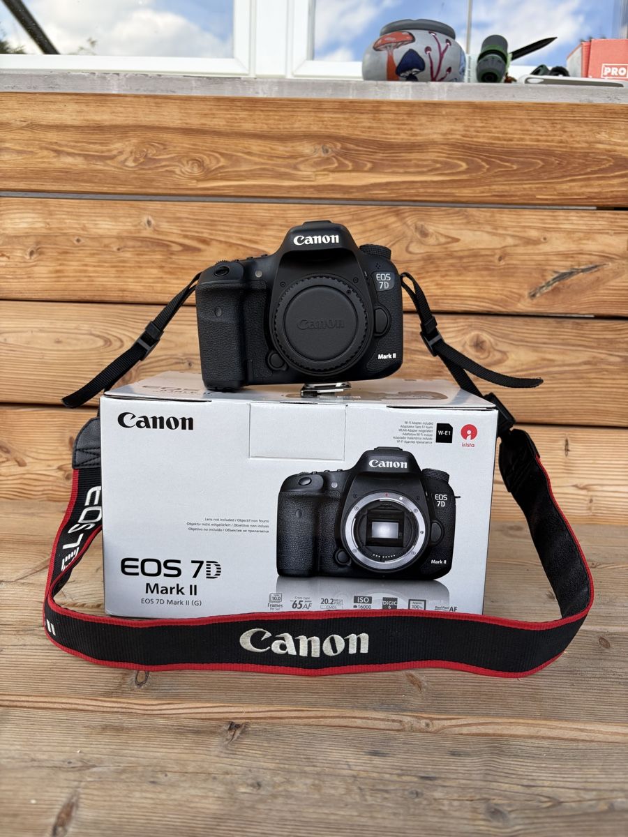 Canon Fotocamera: Canon EOS 7D Mark II Kit mit Objektiven & Tasche und Ovp – Usato da Konolfingen venduto da wie_r6n2 1
