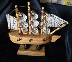 Schiff aus Holz wunder schön siehe Foto 