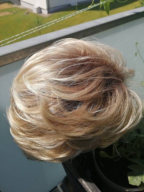 Parrucche: Perücke Kunsthaar mittelblond – Usato da Schaffhausen venduto da Sommerwind67 3