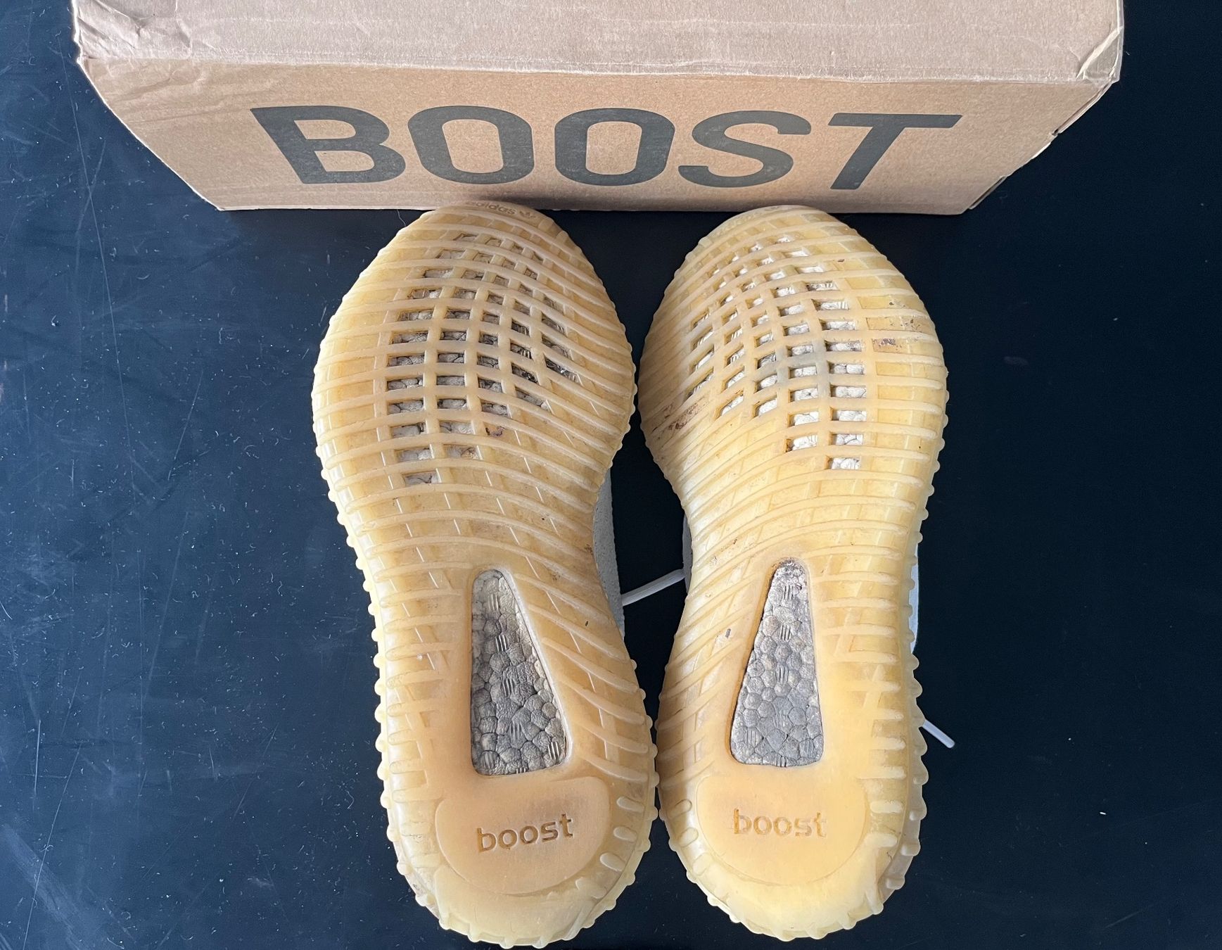 Adidas Chaussures hommes: YEEZY BOOST 350 V2 – D'occasion à porrentruy par alp_62jd 3