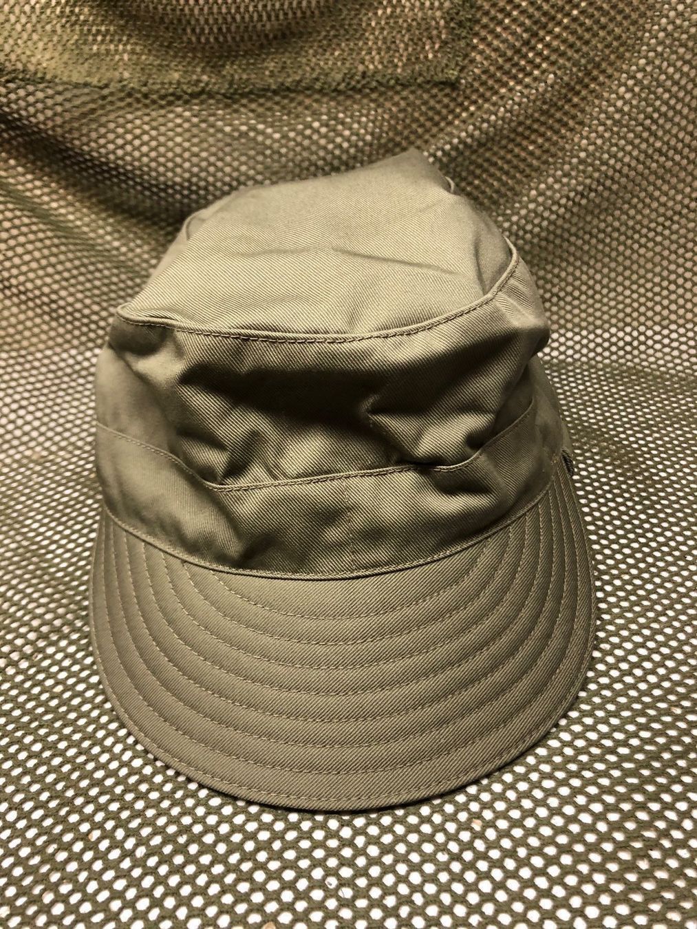 Uniformi: Schweizer Armee Militär Mütze Mutz Gr.55/56 – Usato da Madiswil venduto da TEMISO 1