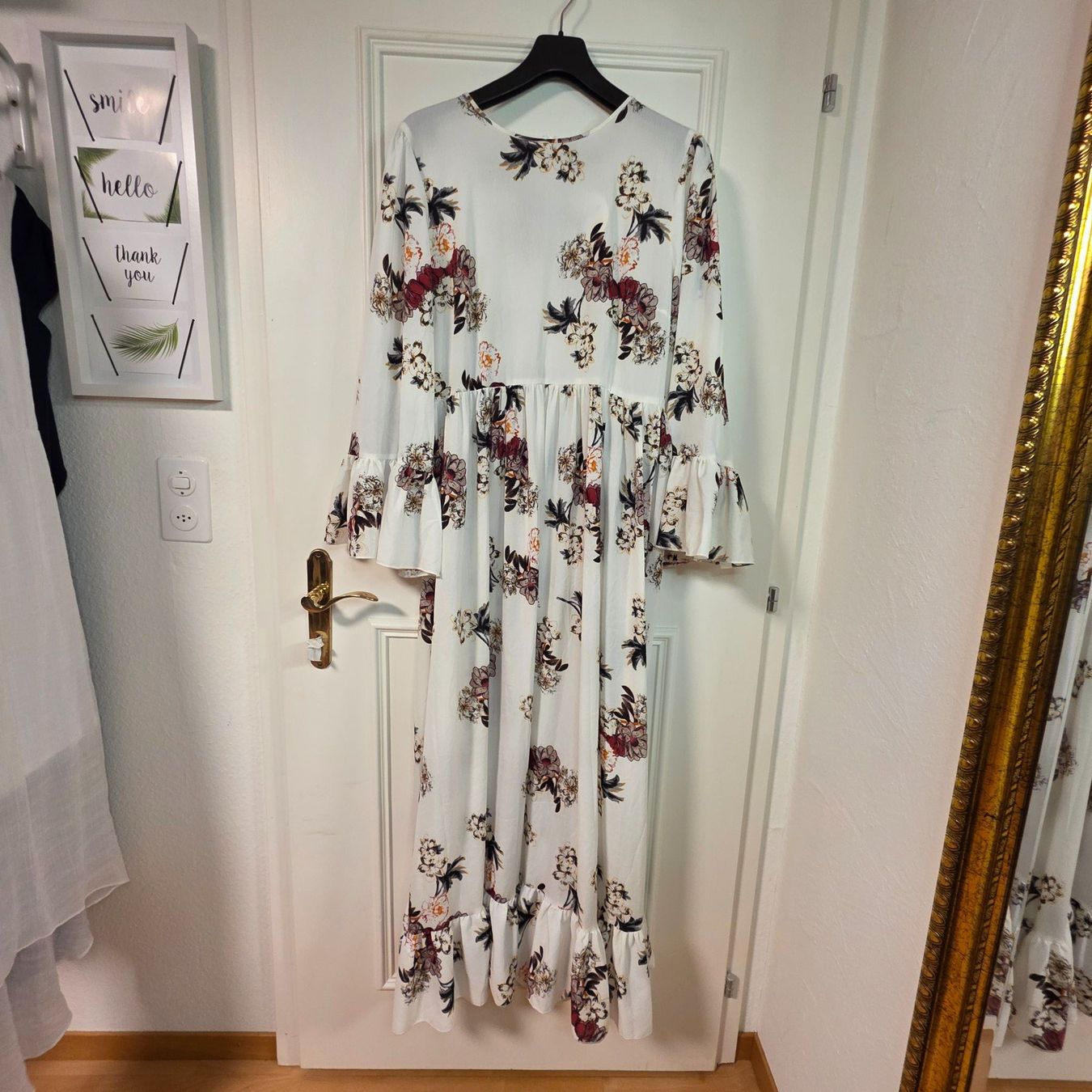 Boohoo Vestiti: Weisses Maxikleid mit Blumenmuster, Grösse 40 – Nuovo (secondo la descrizione) da Wald ZH venduto da CapLux 1