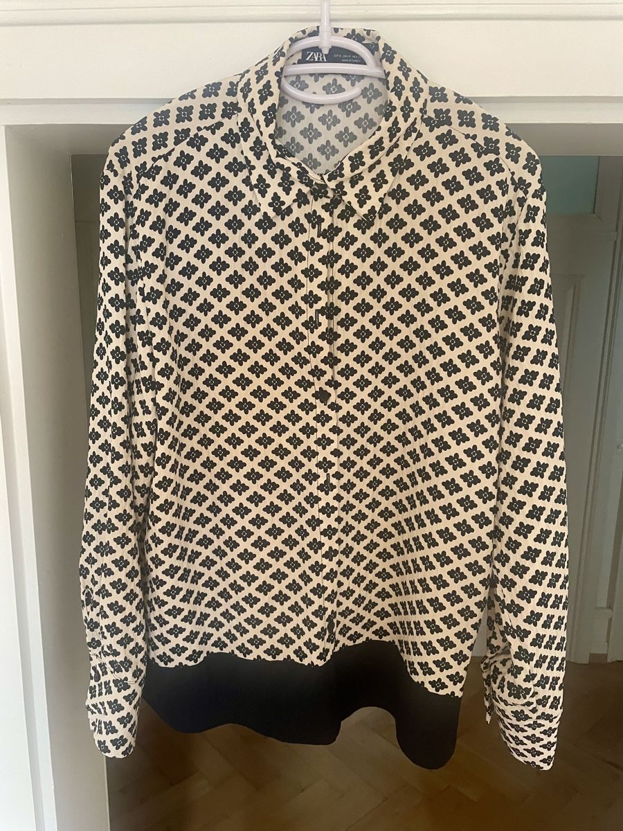 Zara Camicette: Bluse von Zara, hellbeige mit dunkelblauem Muster – Usato da Zürich venduto da pgr_9pzn