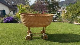 Berceau vintage en osier