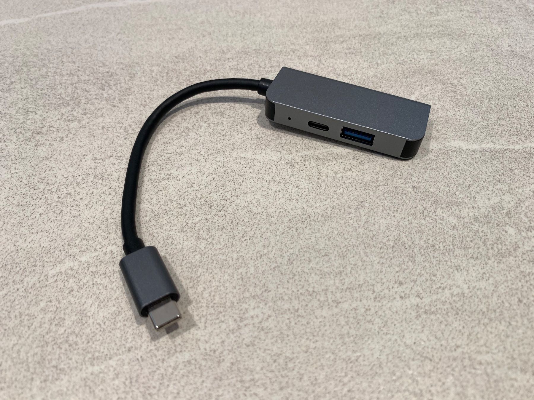 Unità & Adattatore: Adapter 3 in 1 USB-C auf HDMI, USB A, USB C – Nuovo e nell'imballaggio originale da Aarburg venduto da 2..0 4