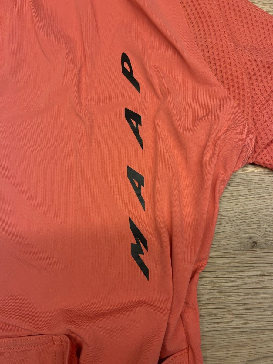 Canottiere & Pantaloni: MAAP 2.0 evade pro Jersey S maglia rosa – Usato da Thun venduto da Makki83 5