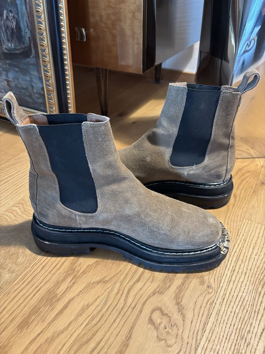 Sandro Scarpe da donna: Sandro Wildleder Chelsea Boots – Usato da Maur venduto da Vedriana_G 1